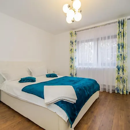 Kardinal Lux Apart.